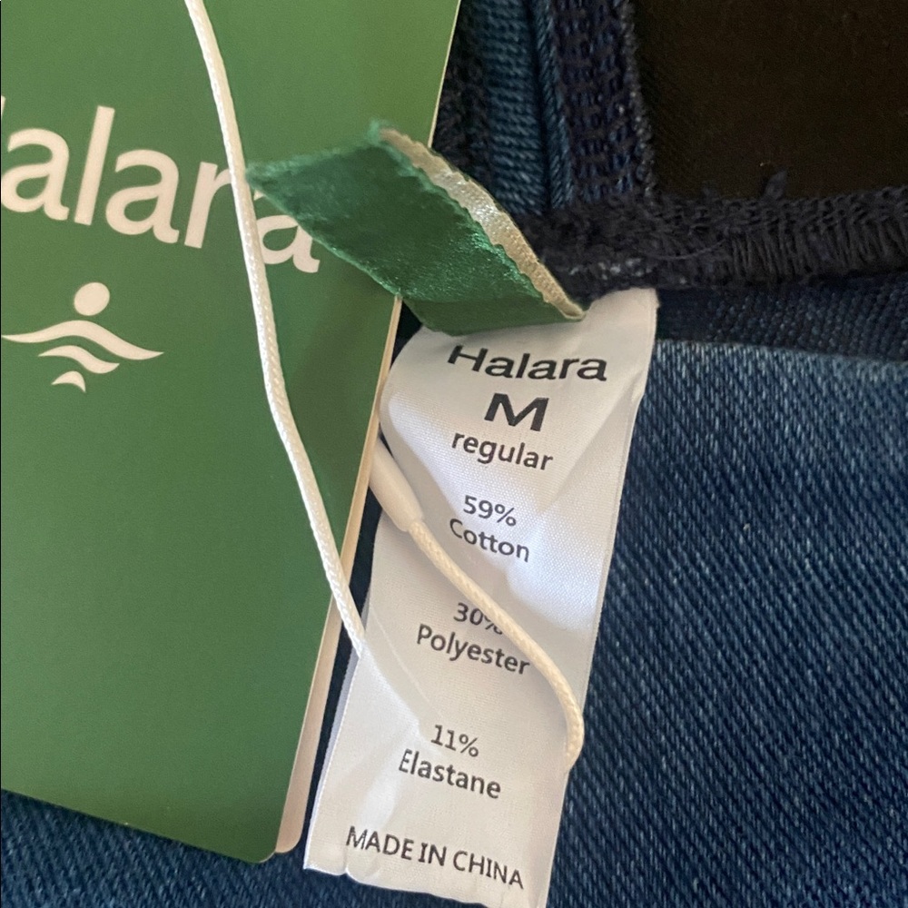 MEDIUM   HALARA FLEX BAGGY WIDE LEG DISTRESSED JEANS - Picture 8 of 8